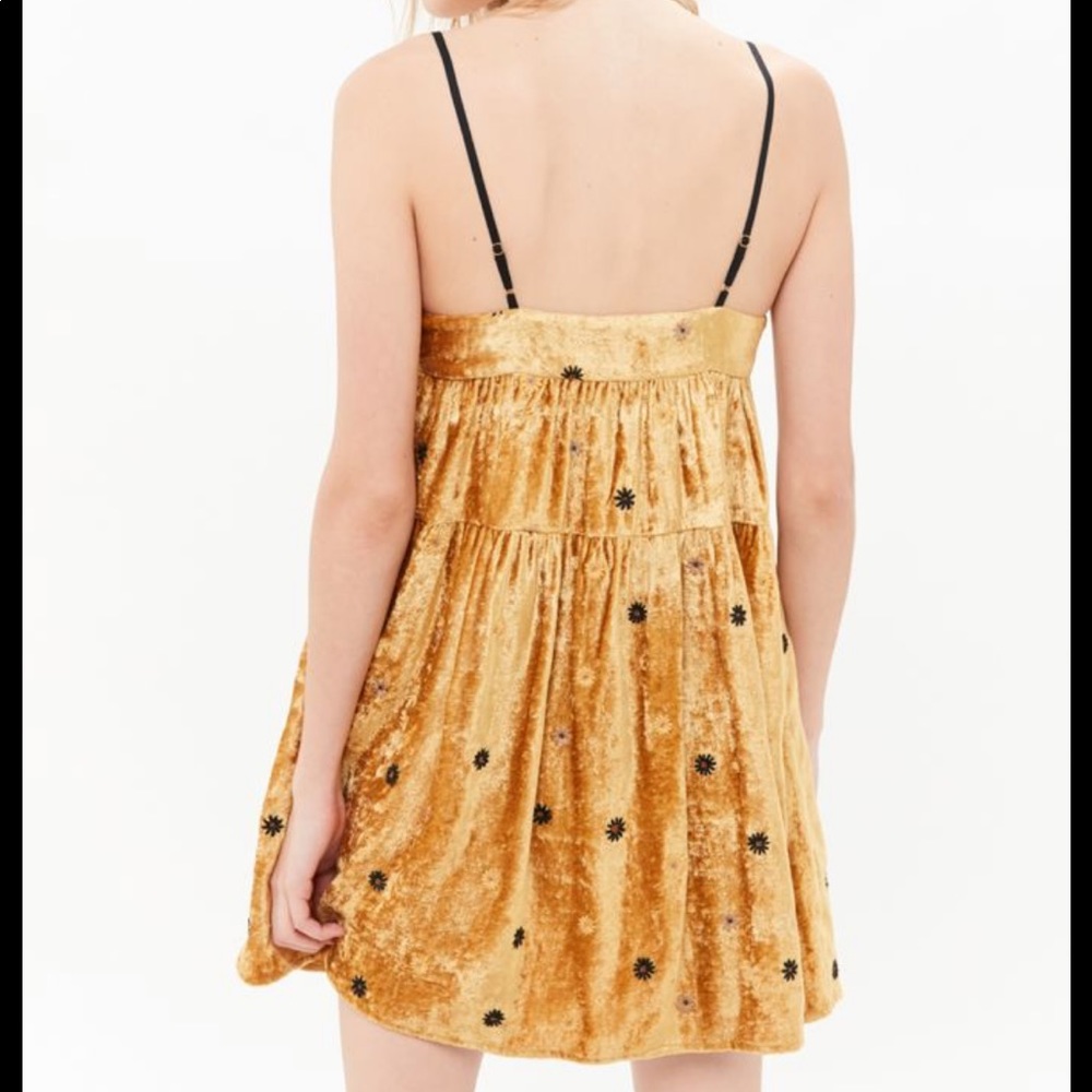 NEW WITH TAGS Urban Outfitters Yellow Velvet dress